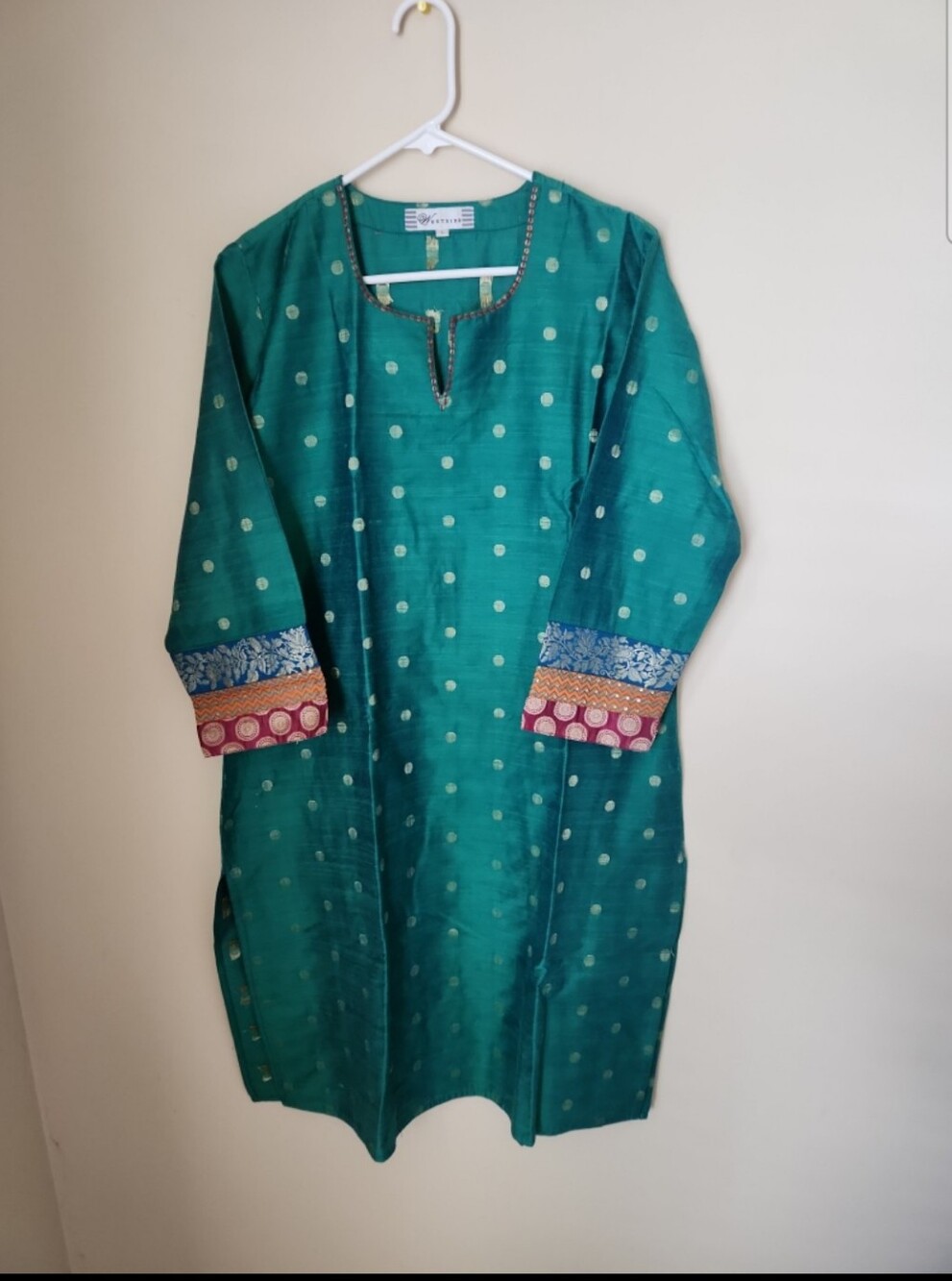 100% Silk Cotton Blend Teal Polka Dot Tunic With Contrasting Cuff.Side Slits